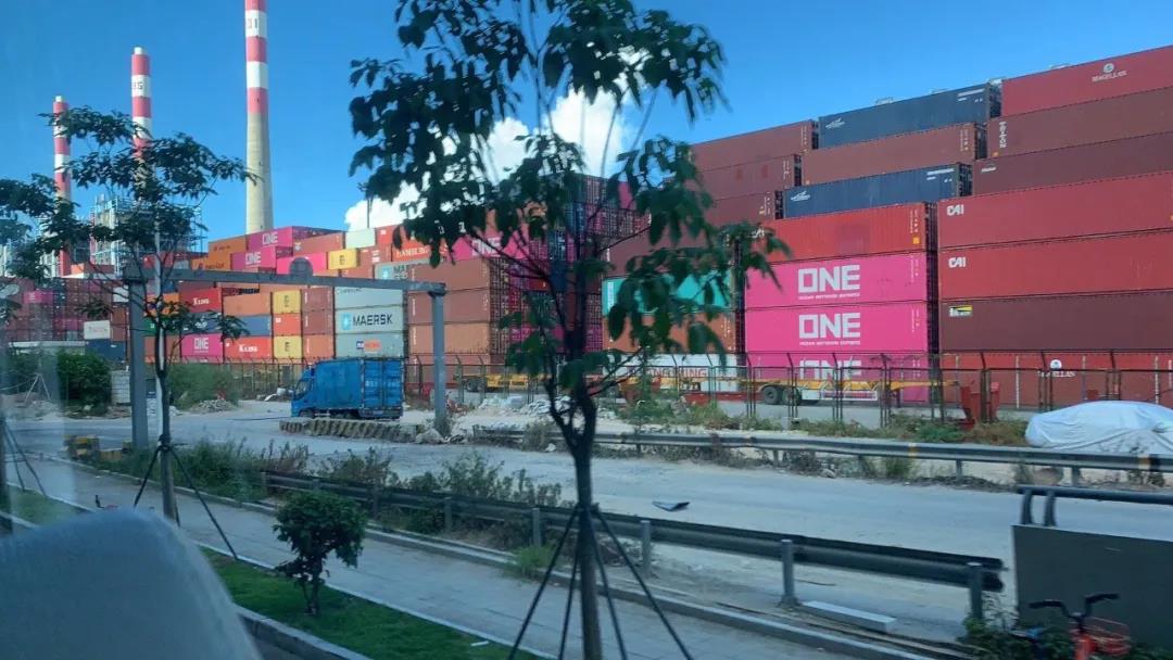美国大港压箱严重!亚洲集装箱以创纪录的速度涌入美国!