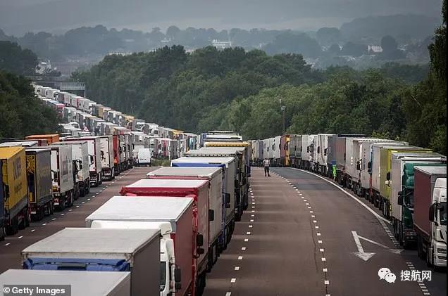 DHL Express暂停英欧部分服务，多佛港近7万辆卡车陷入20天等待
