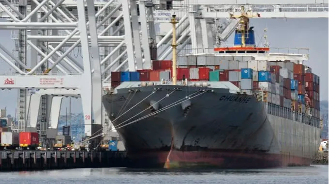 近30万TEU美国货物被船公司拒载，而要将空箱运往中国