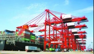 上海港“千里运空箱” 去年下半年助推回流空箱22万标准箱