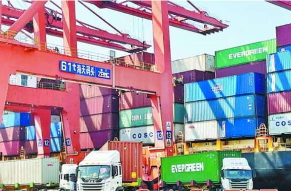 有空箱了!73万TEU空箱抵达该港口,另一港口运回了15万TEU