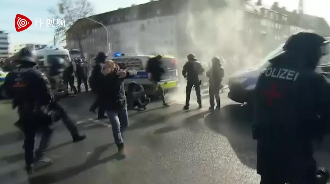 外贸预警!美国多地游行集会,德国、英国上万人反疫情封锁大游行!这些港口被进口货物挤爆……